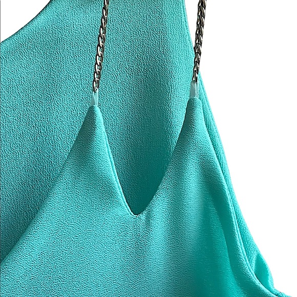 VERA & LUCY Light Green TANK TOP BLOUSE w/thin gold link straps•HP - Picture 3 of 9